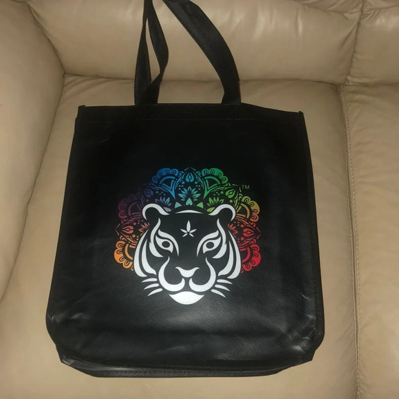 Kanha Small Tote bag - Picture 1 of 6
